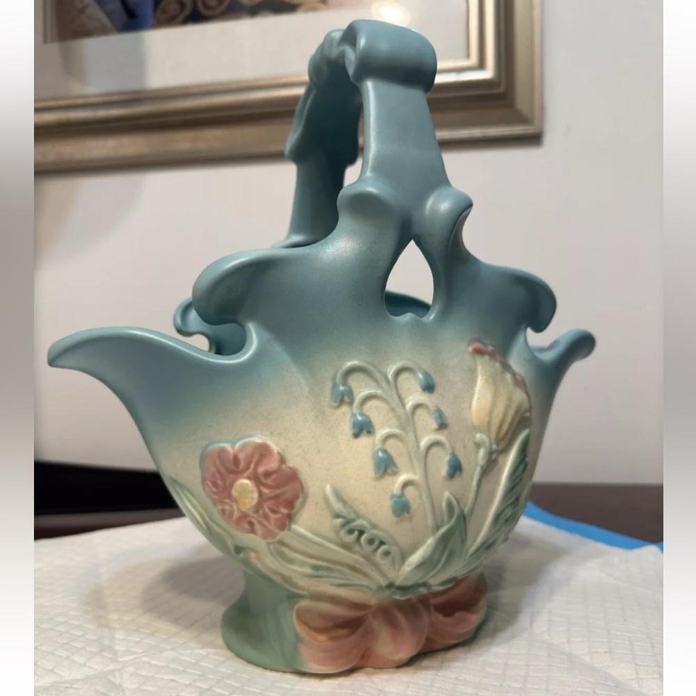 ANTIQUE HULL POTTERY BLUE LARGE BOW KNOT BASKET B - 29 - 12”